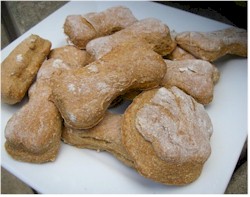 The Gourmet Sleuth Web Site says that the treats in this pic were made using 3